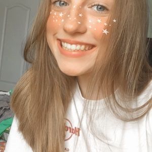 Meet your Posher, Chloe